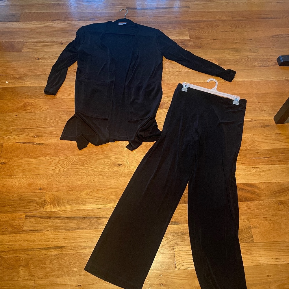 Chico's Travelers  2 Pc Jacket and Pants Black Outfit Size 2 (US Large)